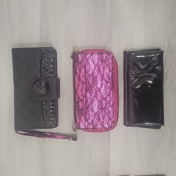 Wallets - Picture 2 of 5